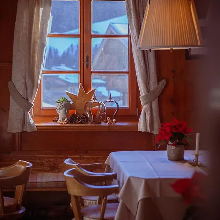 Zur Post Szálloda 3*