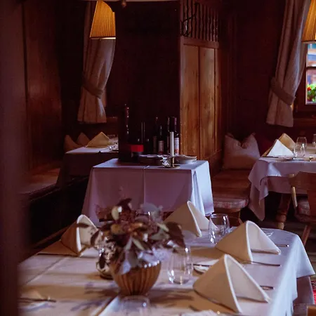 Szálloda Zur Post 3*